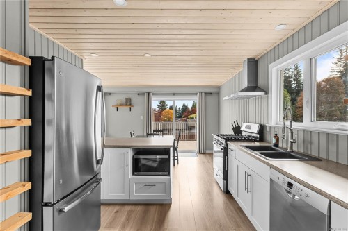 325 Twillingate Rd, Campbell River, BC 
