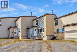 99 Penworth Close SE  Calgary, AB T2A 5N4