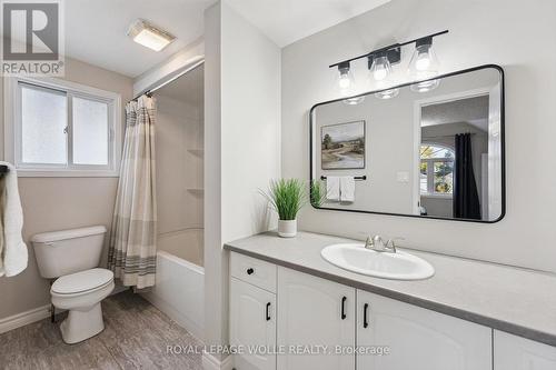 165 Cavelletti Court, Waterloo, ON 