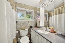 Salle de bains attenante à la CCP - 
