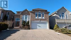 6 FARMSTEAD ROAD Richmond Hill, ON L4S 1V8
