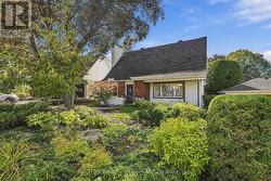 556 WESTMINSTER AVENUE NW  Ottawa, ON K2A 2V3