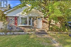 198 TWYN RIVERS DRIVE  Pickering, ON L1V 1E4