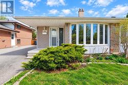 2337 PADSTOW CRESCENT Mississauga, ON L5J 2G2