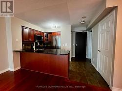 1708 - 30 GRAND TRUNK CRESCENT  Toronto, ON M5J 3A4