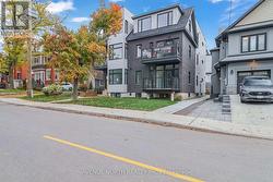 202 - 436 ATHLONE AVENUE  Ottawa, ON K1Z 5M7