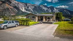 692 Summers Street  Lillooet, BC V0K 1V0