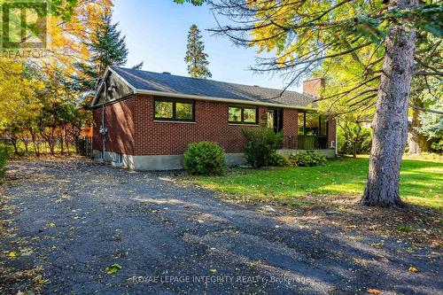 2408 Drury Lane, Ottawa, ON 