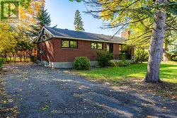 2408 DRURY LANE  Ottawa, ON K2C 1G5