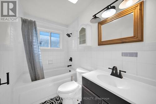 Bathroom on the main floor - 2408 Drury Lane, Ottawa, ON 