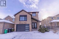 52 ROEHAMPTON CRESCENT  Brampton, ON L6Y 2R4