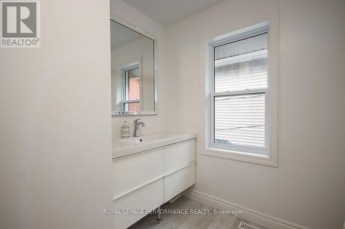 49 Bayswater Avenue, Ottawa, ON 
