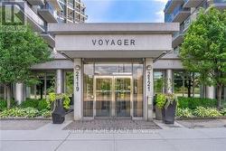304 - 2119 LAKESHORE BOULEVARD W  Toronto, ON M8V 4E8