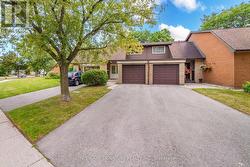 11 - 5292 PINEDALE AVENUE  Burlington, ON L7L 3V8