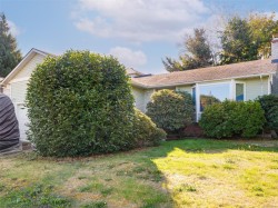 595 Delora Dr Colwood, BC V9C 3S2