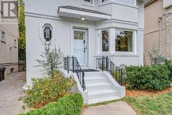 164 GLENVALE BOULEVARD  Toronto, ON M4G 2W3