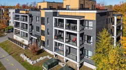 303-165 Boul. de Chambery  Blainville, QC J7C 3C6