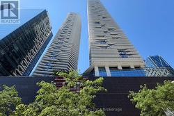 1705 - 100 HARBOUR STREET  Toronto, ON M5J 0B5