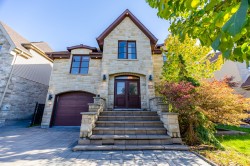 6885 Rue Corelli Brossard, QC J4Z 0E1