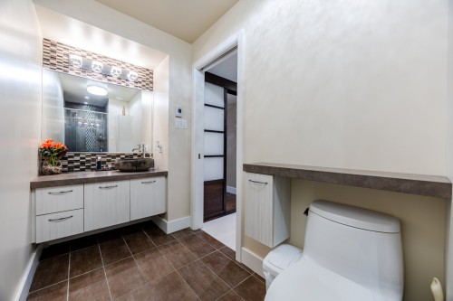 Salle de bains - 6885 Rue Corelli, Brossard, QC 