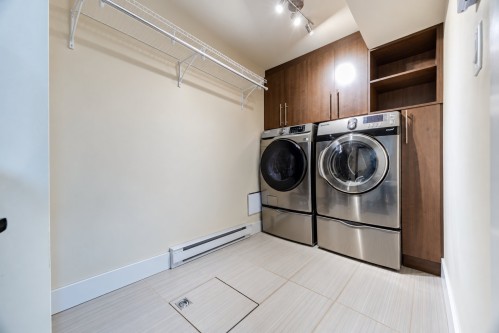 Salle de lavage - 6885 Rue Corelli, Brossard, QC 
