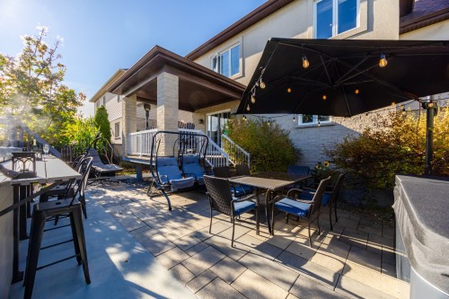 Cour - 6885 Rue Corelli, Brossard, QC 