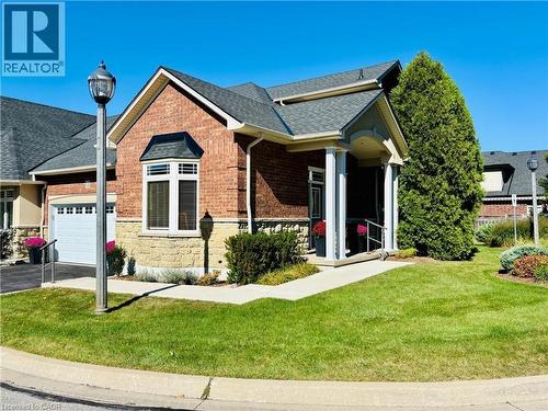 11 CARMICHAEL Trail  Ancaster, ON L9K 0A1