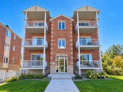 201-1230 Rue Romaine Brossard, QC J4X 2X7
