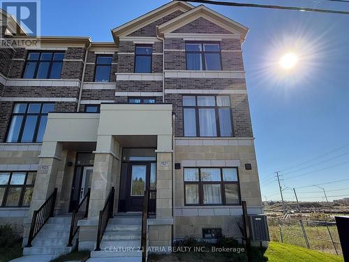 1521 19TH AVENUE  Richmond Hill, ON L4S 0P1