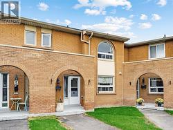 1180 MISSISSAUGA VALLEY Boulevard Unit# 4  Mississauga, ON L5A 3M9
