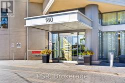 403 - 160 VANDERHOOF AVENUE Toronto, ON M4G 0B7