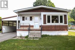 401 - 4 DOVE LANE Quinte West (Trenton Ward), ON K8N 4Z3
