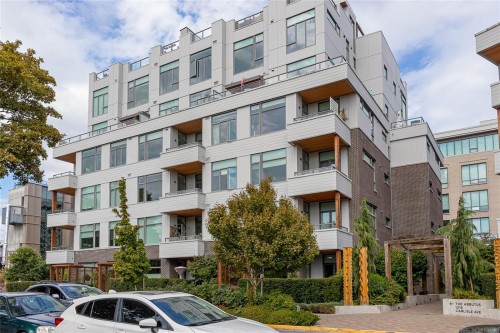 #304-501 Park Pl  Esquimalt, BC V9A 0H3