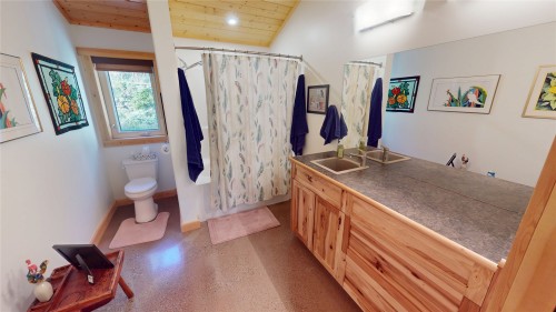 4427 Ferguson Road, Mayook, BC 