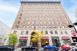 304-10 Rue St-Jacques Montréal (Ville-Marie), QC H2Y 1L3