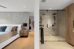 Salle de bains attenante à la CCP - 