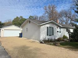 46 Peel CR  Winnipeg, MB R3R 1N1