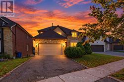 25 CYGNUS DRIVE Richmond Hill, ON L4C 8P1