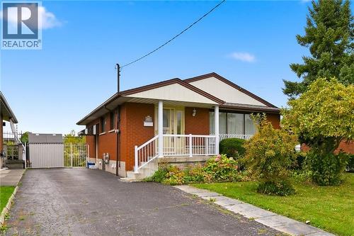 138 LUSCOMBE Street  Hamilton, ON L9A 2K3