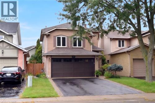 130 CHARING Drive  Hamilton, ON L8W 3B1