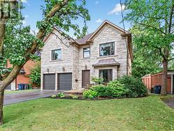 101 KING HIGH AVENUE  Toronto, ON M3H 3B3