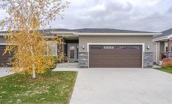 32 Berkeley Bend  Steinbach, MB R5G 2K4