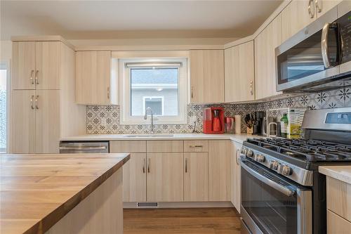 32 Berkeley Bend, Steinbach, MB 