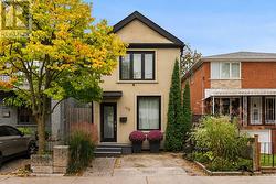 179 YARMOUTH ROAD Toronto, ON M6G 1X5