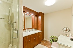 Master Bathroom - 