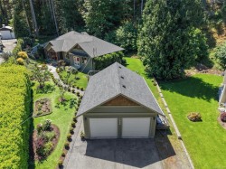 2989 Lakewood Pl Langford, BC V9B 6B1