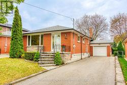 32 BROMTON DRIVE Toronto, ON M1P 4B8