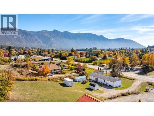 2812 Highway 3  Creston, BC V0B 1G1