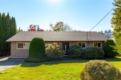515 Elizabeth Ann Dr Colwood, BC V9C 3N1