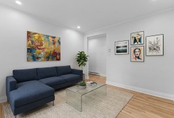 1561 Av. Desmarchais Montréal (Verdun/Île-Des-Soeurs), QC H4E 2B3